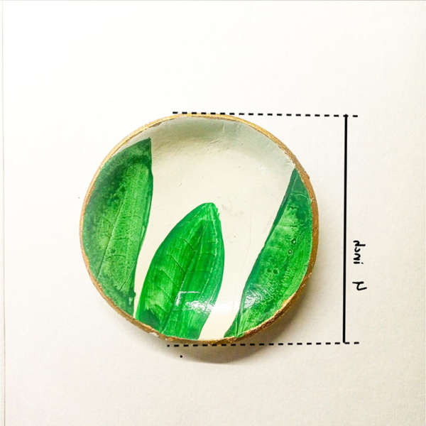 Circle Leaf Tray With Golden Rims