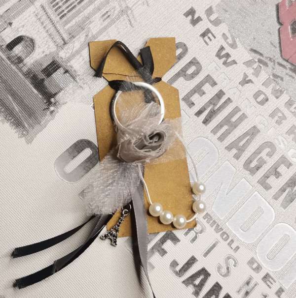 Grey Flower Keyring
