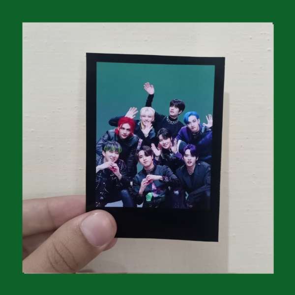 Stray Kids Maniac Polaroid - Black