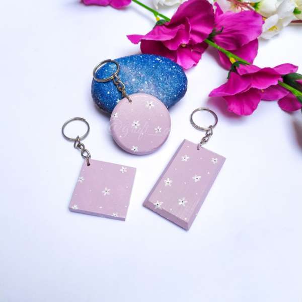 Cute Daisy Keychains Purple