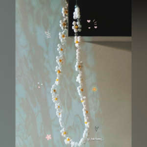 Daisy Beaded Necklace