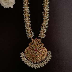 Mahpara Handmade Nauratan Maala